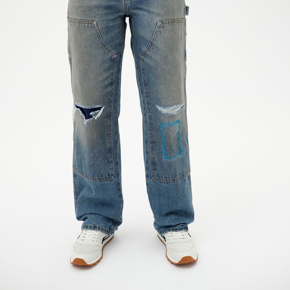 BDG WOMEN HIGH WAISTED CARPENTER JEANS- DESTROYED INDIGO OUT OF STOCK!!!!